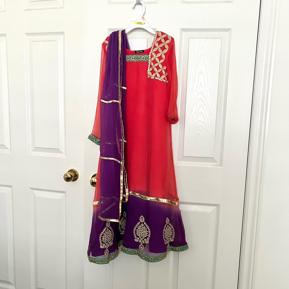 GIRLS size 7 or 8 formal dress and dupatta from Pakistan